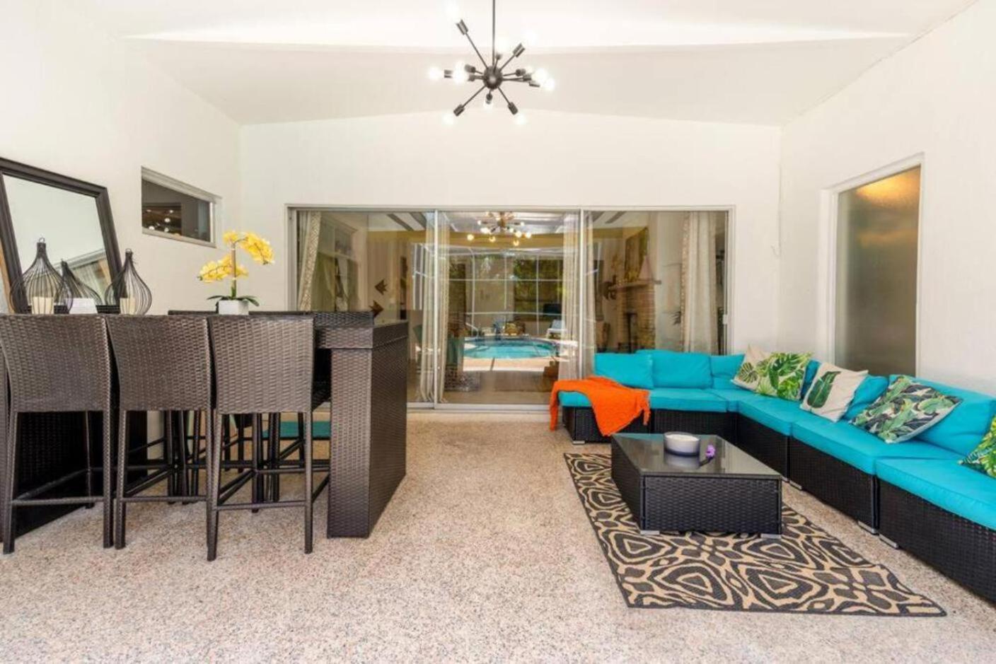 Fantastic Island House 1 Mile To The Beach With Heated Pool Sarasota Bagian luar foto