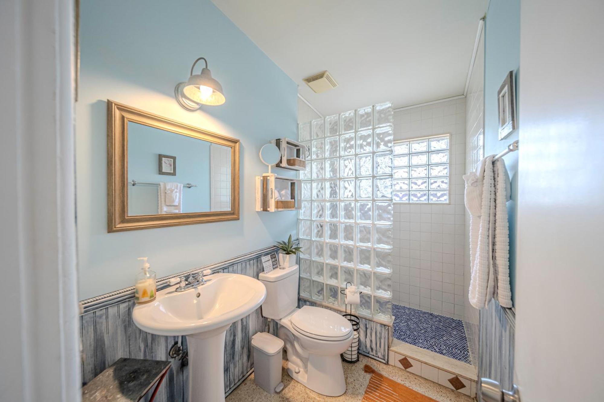 Fantastic Island House 1 Mile To The Beach With Heated Pool Sarasota Bagian luar foto